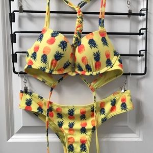 Hollister pineapple bikini 32A/small